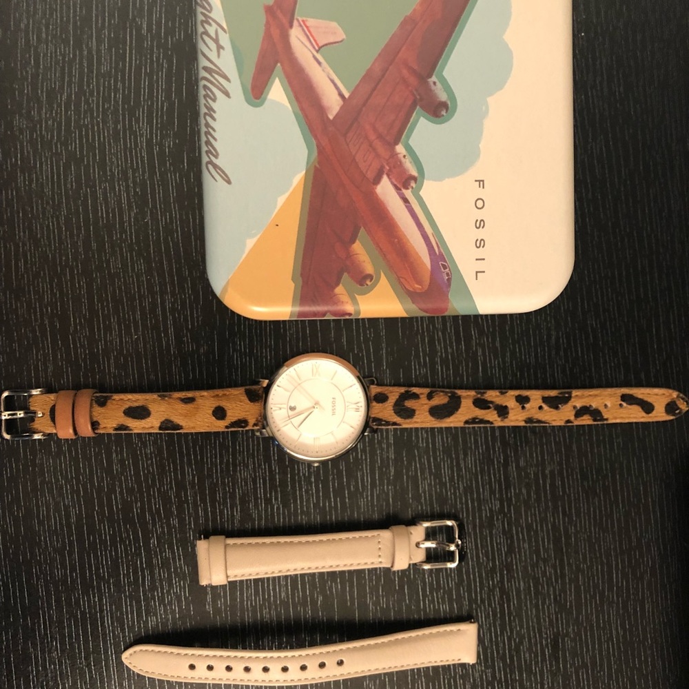 Interchangeable Fossil Watch - Picture 2 of 8
